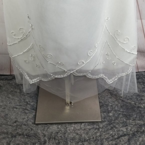 Light In The Box Formal Wedding Dress - Picture 4 of 12